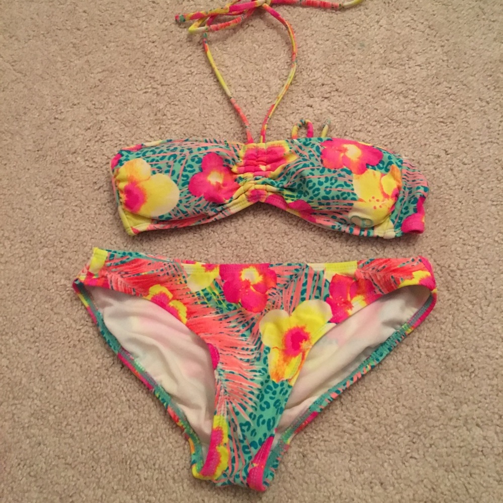 Flower print bikini